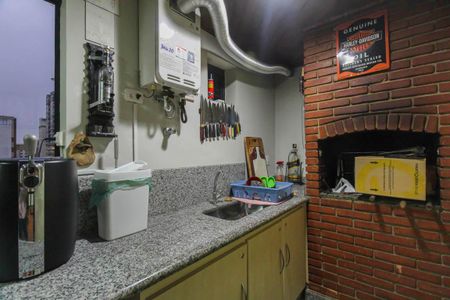 Apartamento à venda com 240m², 4 quartos e 4 vagas Apartamento à venda com 240m², 4 quartos e 4 vagasVaranda da Sala de Jantar