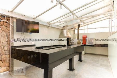 Apartamento à venda com 240m², 4 quartos e 4 vagas Apartamento à venda com 240m², 4 quartos e 4 vagasÁrea comum - Churrasqueira