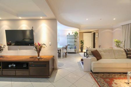 Apartamento à venda com 240m², 4 quartos e 4 vagas Apartamento à venda com 240m², 4 quartos e 4 vagasSala