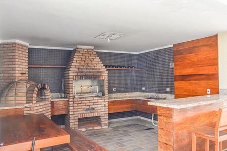 Apartamento à venda com 215m², 3 quartos e 4 vagas Apartamento à venda com 215m², 3 quartos e 4 vagasÁrea comum - Churrasqueira