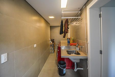 Apartamento à venda com 215m², 3 quartos e 4 vagas Apartamento à venda com 215m², 3 quartos e 4 vagasÁrea de Serviço