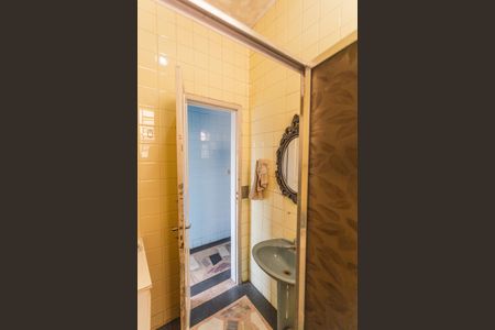 Casa à venda com 300m², 3 quartos e 3 vagas Casa à venda com 300m², 3 quartos e 3 vagasBanheiro Social