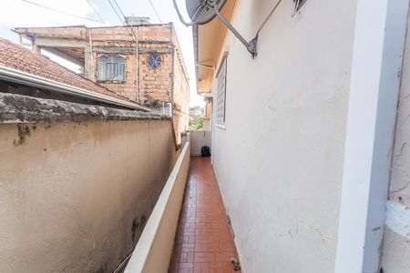Casa à venda com 300m², 3 quartos e 3 vagas Casa à venda com 300m², 3 quartos e 3 vagasEntrada