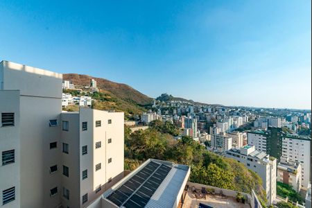 Apartamento à venda com 320m², 2 quartos e 3 vagasVista da Suíte 2