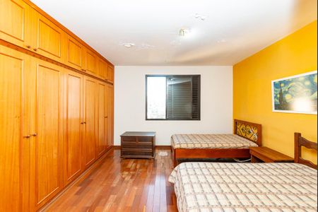 Apartamento à venda com 320m², 2 quartos e 3 vagasSuíte 2