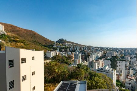 Apartamento à venda com 320m², 2 quartos e 3 vagasVista da Suíte 1