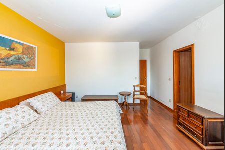 Apartamento à venda com 320m², 2 quartos e 3 vagasSuíte 1