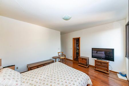 Apartamento à venda com 320m², 2 quartos e 3 vagasSuíte 1