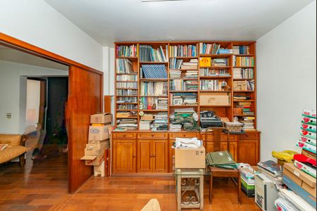 Apartamento à venda com 320m², 2 quartos e 3 vagasEscritório