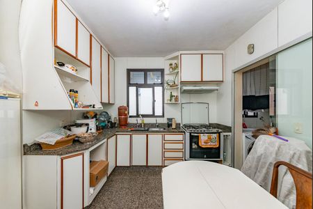 Apartamento à venda com 320m², 2 quartos e 3 vagasCozinha