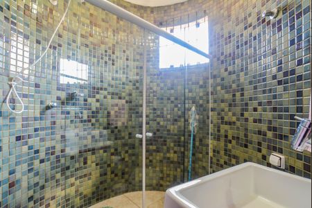 Casa à venda com 205m², 3 quartos e 3 vagasBanheiro da Suíte 2