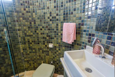 Casa à venda com 205m², 3 quartos e 3 vagasBanheiro da Suíte 2