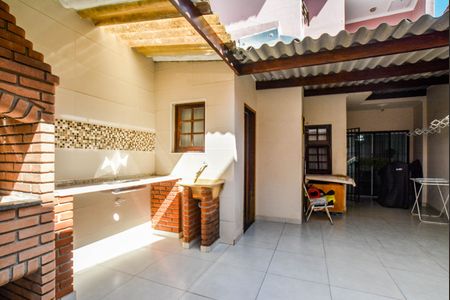 Casa à venda com 205m², 3 quartos e 3 vagasÁrea de Serviço