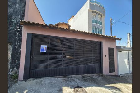 Casa à venda com 205m², 3 quartos e 3 vagasFachada