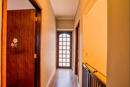 Casa à venda com 205m², 3 quartos e 3 vagasCorredor