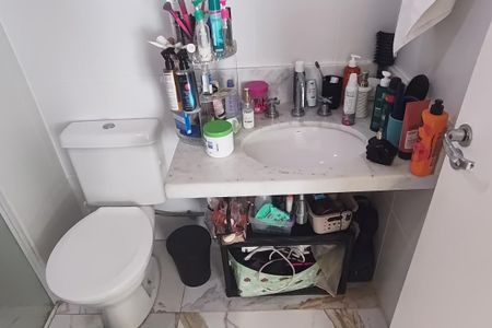 Apartamento à venda com 72m², 2 quartos e 1 vagaBanheiro Social