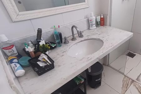 Apartamento à venda com 72m², 2 quartos e 1 vagaBanheiro da Suíte