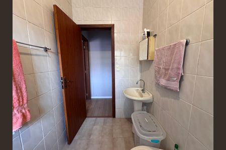 Casa à venda com 100m², 2 quartos e 2 vagasBanheiro