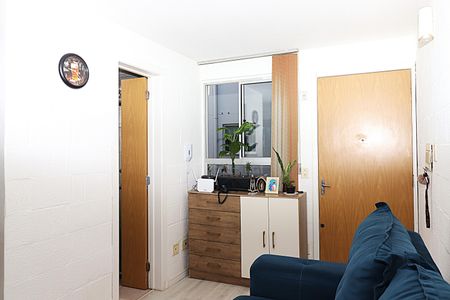 Sala de apartamento à venda com 2 quartos, 50m² em Rubem Berta, Porto Alegre