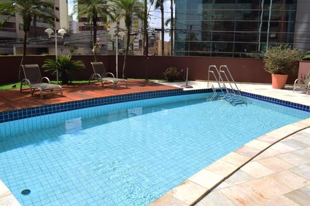 Apartamento para alugar com 195m², 4 quartos e 2 vagasÁrea comum - Piscina