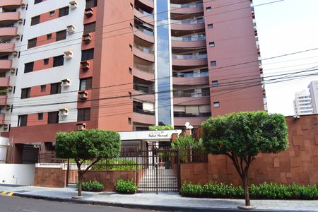 Apartamento para alugar com 195m², 4 quartos e 2 vagasFachada do Prédio