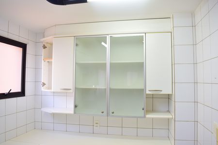 Apartamento para alugar com 195m², 4 quartos e 2 vagasCozinha