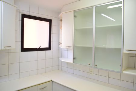 Apartamento para alugar com 195m², 4 quartos e 2 vagasCozinha
