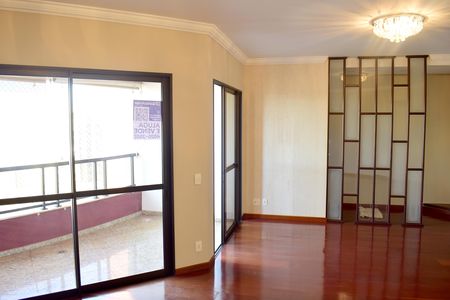 Apartamento para alugar com 195m², 4 quartos e 2 vagasSala