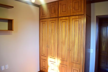 Apartamento para alugar com 195m², 4 quartos e 2 vagasQuarto 2