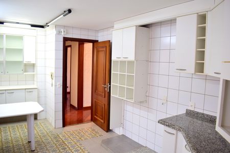 Apartamento para alugar com 195m², 4 quartos e 2 vagasCozinha