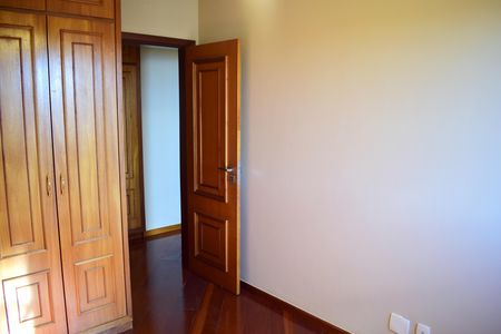 Apartamento para alugar com 195m², 4 quartos e 2 vagasQuarto 2