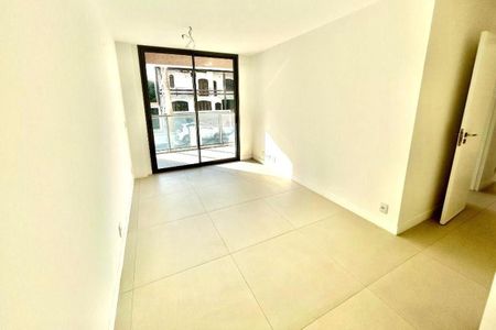 Apartamento à venda com 80m², 2 quartos e 1 vaga