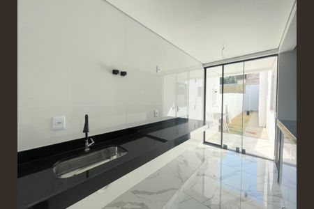 Casa à venda com 130m², 3 quartos e 2 vagasCozinha