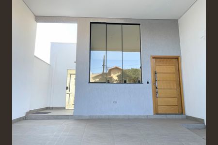 Casa à venda com 130m², 3 quartos e 2 vagasFachada