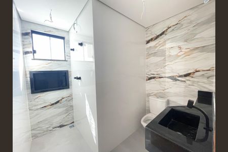 Banheiro da Suíte de casa à venda com 3 quartos, 130m² em Sinimbu, Belo Horizonte