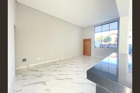 Casa à venda com 130m², 3 quartos e 2 vagasSala
