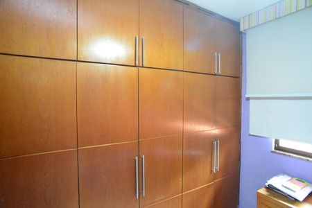 Casa à venda com 350m², 4 quartos e 2 vagas Casa à venda com 350m², 4 quartos e 2 vagasQuarto 2