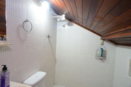 Casa à venda com 350m², 4 quartos e 2 vagas Casa à venda com 350m², 4 quartos e 2 vagasBanheiro Social 2