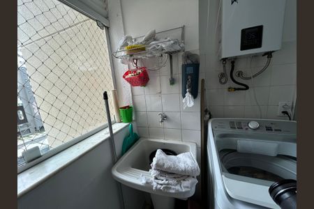 Apartamento à venda com 70m², 3 quartos e 1 vagaÁrea de Serviço