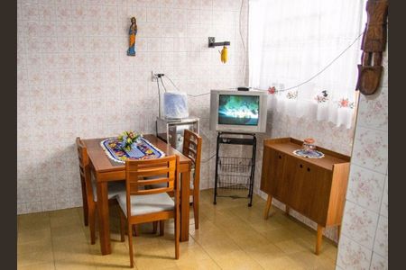 Casa à venda com 4 quartos, 217m² em Penha, Rio de Janeiro