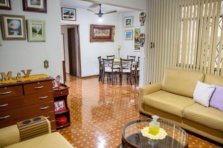 Casa à venda com 4 quartos, 217m² em Penha, Rio de Janeiro