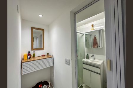 Casa à venda com 280m², 4 quartos e 2 vagas Casa à venda com 280m², 4 quartos e 2 vagasBanheiro Suíte master