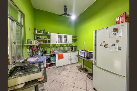 Casa à venda com 280m², 4 quartos e 2 vagas Casa à venda com 280m², 4 quartos e 2 vagasCozinha