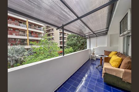 Casa à venda com 280m², 4 quartos e 2 vagas Casa à venda com 280m², 4 quartos e 2 vagasVaranda Suíte master