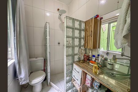 Casa à venda com 280m², 4 quartos e 2 vagas Casa à venda com 280m², 4 quartos e 2 vagasBanheiro Suíte 2