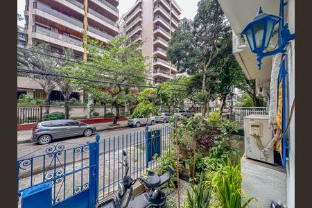 Casa à venda com 280m², 4 quartos e 2 vagas Casa à venda com 280m², 4 quartos e 2 vagasVista Sala