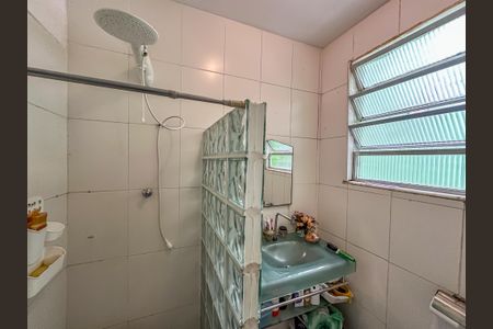 Casa à venda com 280m², 4 quartos e 2 vagas Casa à venda com 280m², 4 quartos e 2 vagasBanheiro Suíte 1