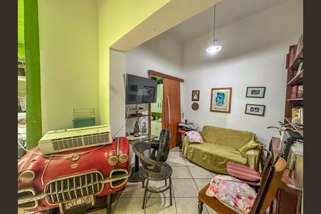 Casa à venda com 280m², 4 quartos e 2 vagas Casa à venda com 280m², 4 quartos e 2 vagasSala 2