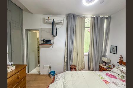 Casa à venda com 280m², 4 quartos e 2 vagas Casa à venda com 280m², 4 quartos e 2 vagasSuíte 1