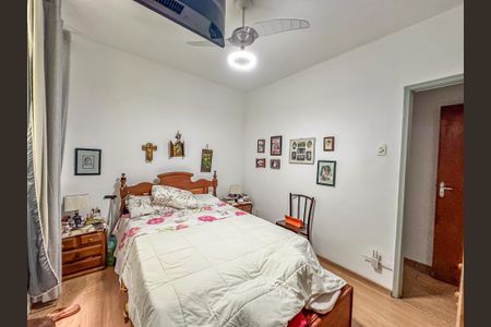 Casa à venda com 280m², 4 quartos e 2 vagas Casa à venda com 280m², 4 quartos e 2 vagasSuíte 1